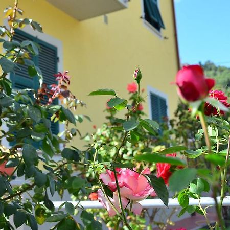La Casa Delle Rose Room With Air Conditioning La Spezia Exterior foto