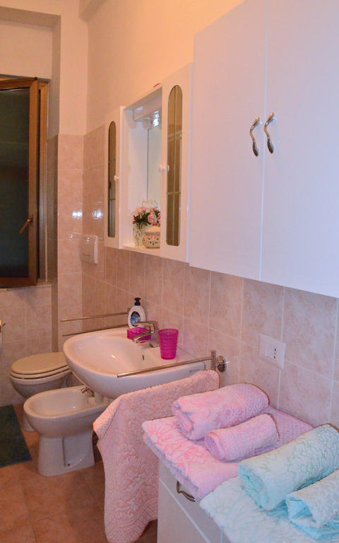 La Casa Delle Rose Room With Air Conditioning La Spezia Quarto foto